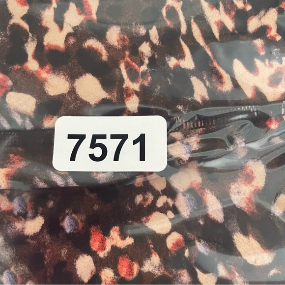 Lululemon Motion Flux Multi Invigorate High-Rise Crop Leggings - 37571 - Picture 10 of 14